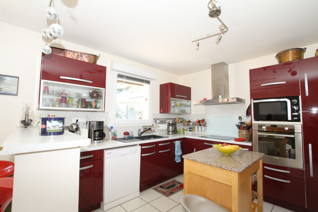   – 7 pièces – 4 chambres – NR  – 131 m²