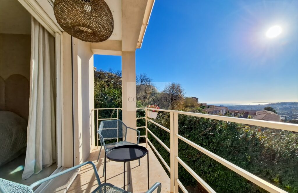 Maison – 6 pièces – 4 chambres – 193 m²