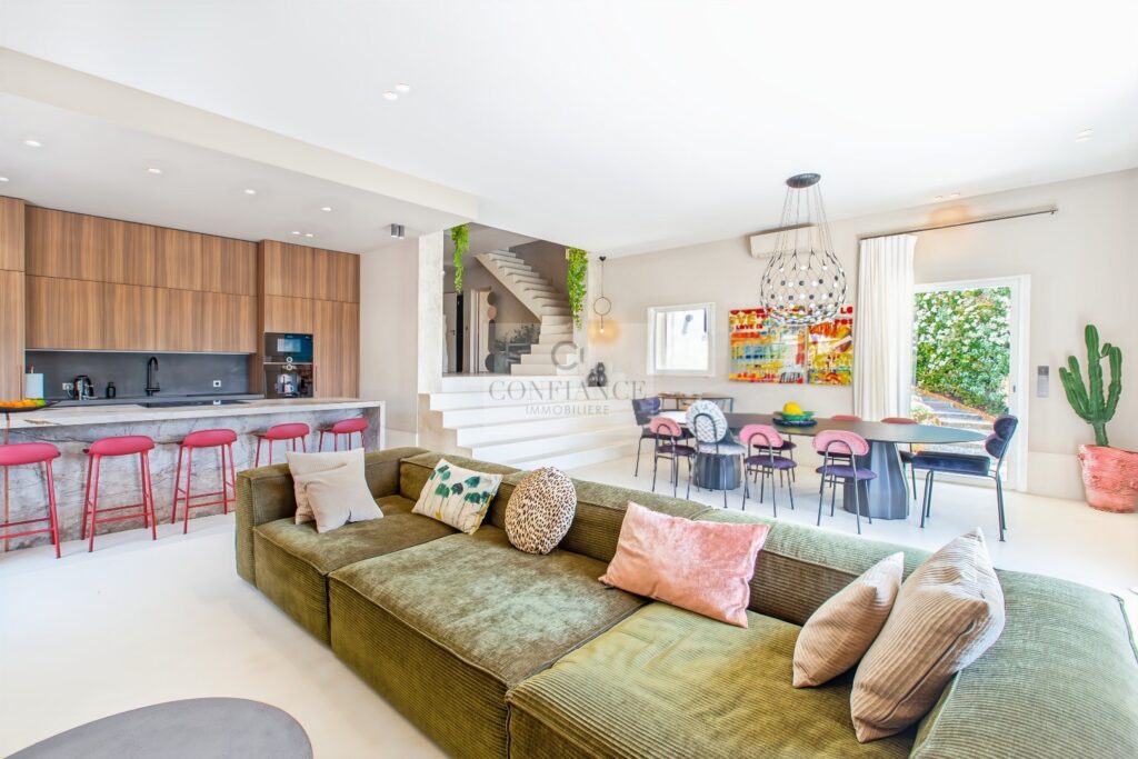 Maison – 6 pièces – 4 chambres – 193 m²