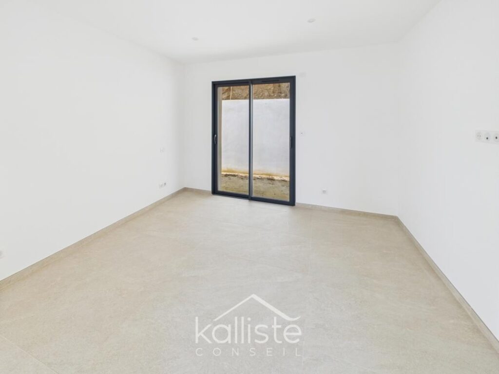 Villa 2024 de plain-pied – Tavaco (proche Ajaccio) – 4 pièces – 3 chambres – 132 m²