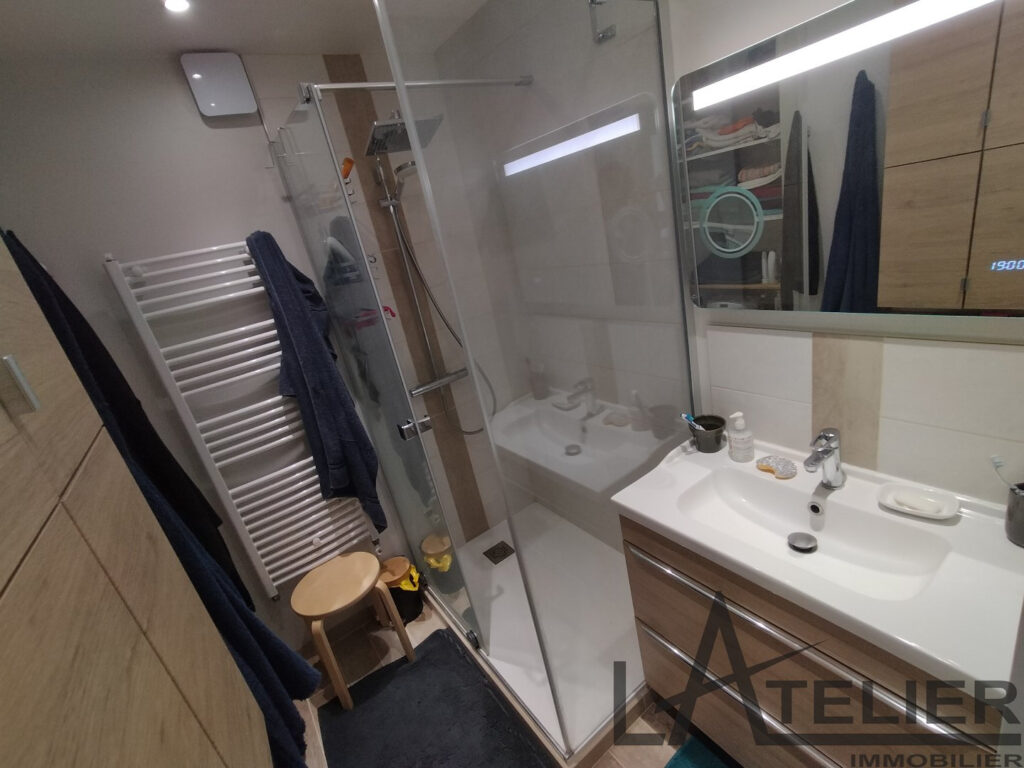 Dernier étage vue dégagée. – 4 pièces – 3 chambres – NR  – 72.79 m²