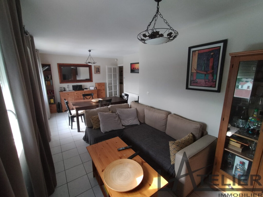 Dernier étage vue dégagée. – 4 pièces – 3 chambres – NR  – 72.79 m²