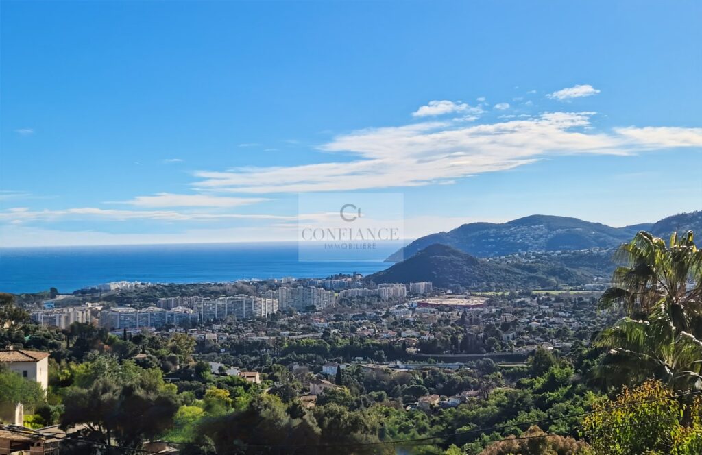 Maison – 6 pièces – 4 chambres – 308 m²