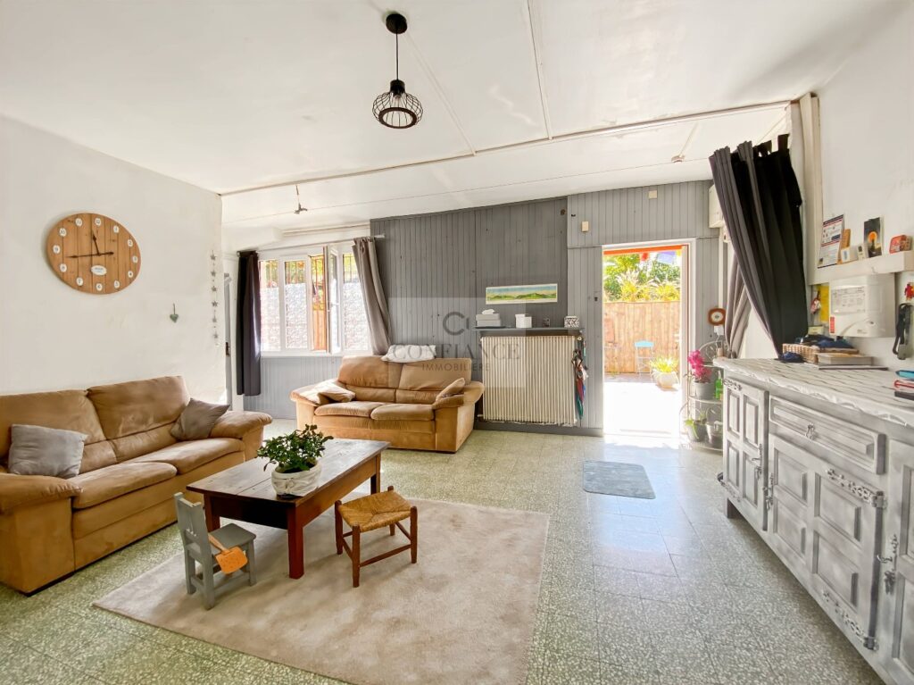 Maison et terrain – 14 pièces – 13 chambres – 10  – 400 m²