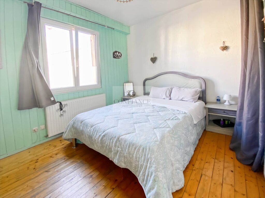 Maison et terrain – 14 pièces – 13 chambres – 10  – 400 m²