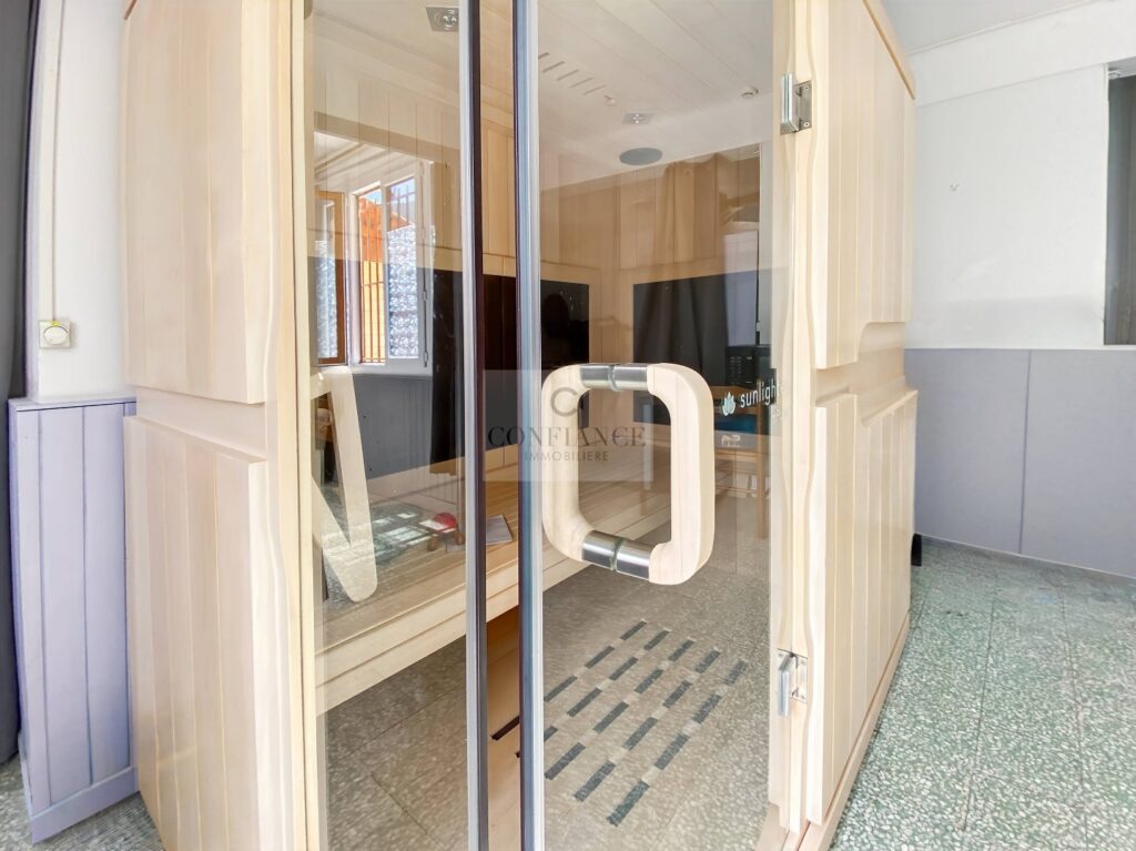 Maison et terrain – 14 pièces – 13 chambres – 10  – 400 m²