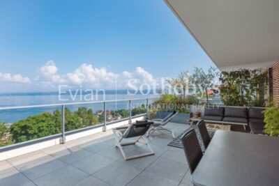 EVIAN, APPARTEMENT DANS RESIDENCE RECENTE EN DERNIER ETAGE AVEC VUE LAC PANORAMIQUE – 4 pièces – 3 chambres – 80 m²