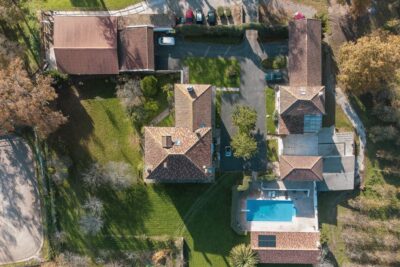 Magnifique Propriété Équestre à Urrugne – 7,5 Hectares de Charme et de Potentiel – NR pièces – 6 chambres – 750 m²