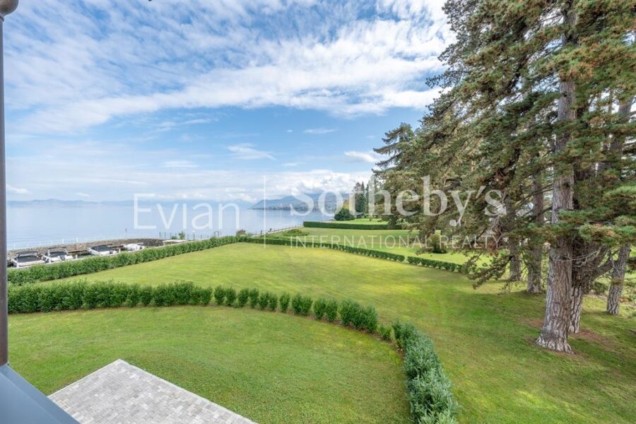 Appartement à vendre à Amphion les bains — Vue fleuve — photo 1