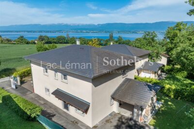 BELLE VIILA RECENTE AVEC VUE SUR LE LEMAN – 9 pièces – 5 chambres – 312 m²