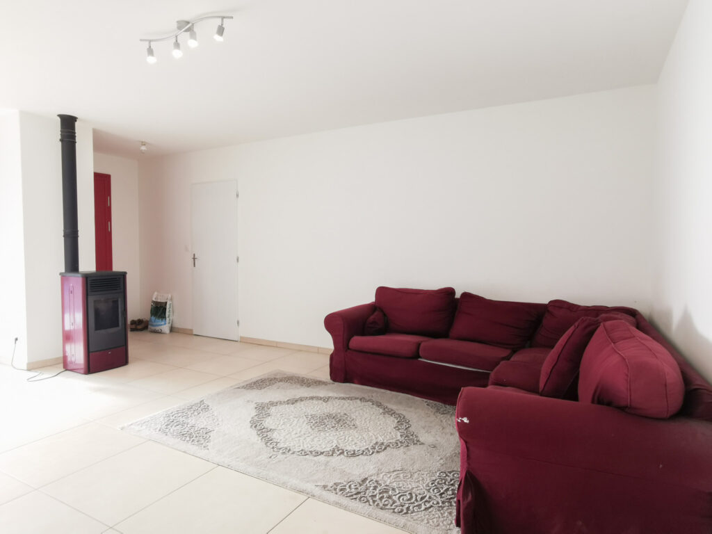 Maison individuelle de 138m2 habitables sur 2204m2 de terrai – 6 pièces – 4 chambres – NR  – 138 m²