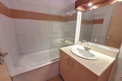 Appartement T2 avec balcon et parking couvert – 2 pièces – 1 chambre – 32.55 m²