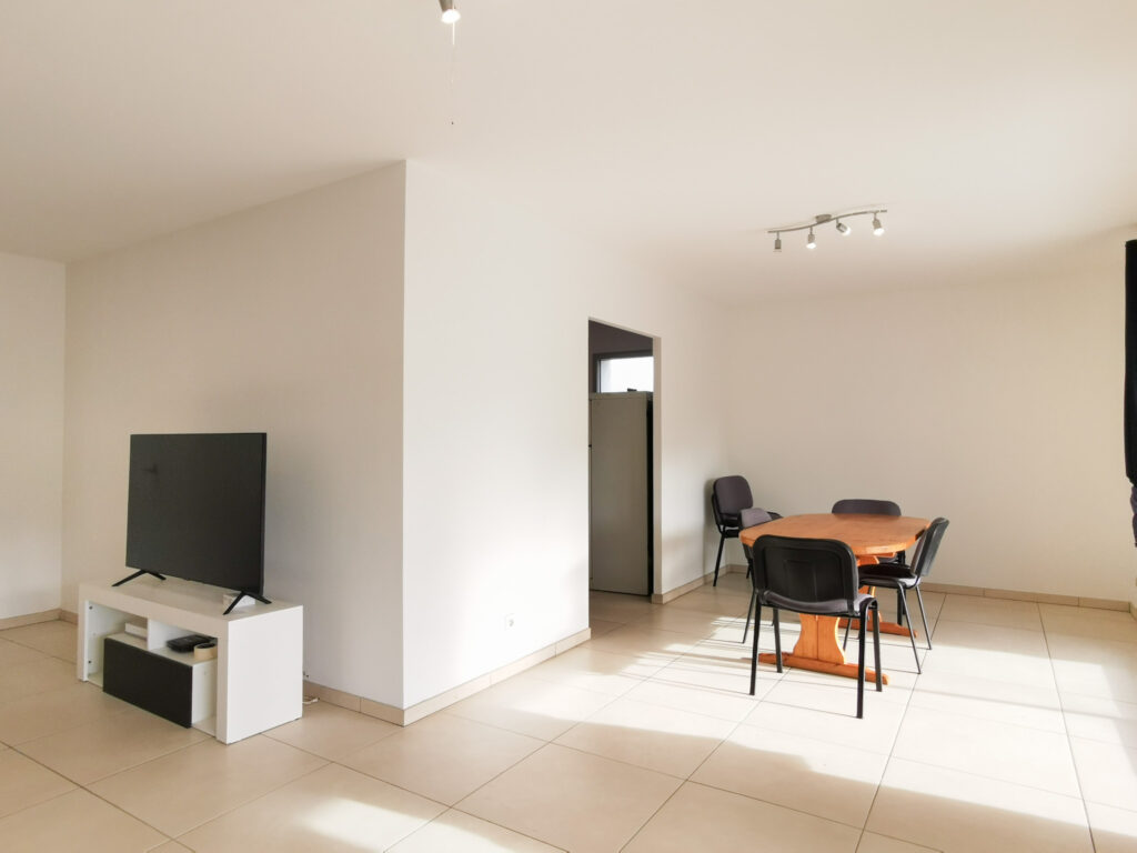 Maison individuelle de 138m2 habitables sur 2204m2 de terrai – 6 pièces – 4 chambres – NR  – 138 m²