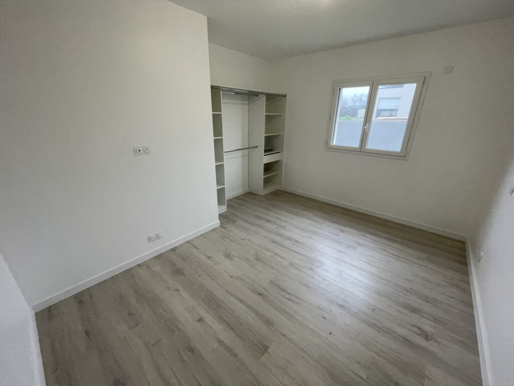 Maison 5 pièces 142m2 – 5 pièces – 4 chambres – 6  – 142 m²