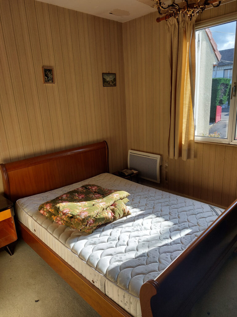 Maison sur les hauteurs de Saint-Yorre avec vue remarquable  – 5 pièces – 2 chambres – 6  – 100 m²