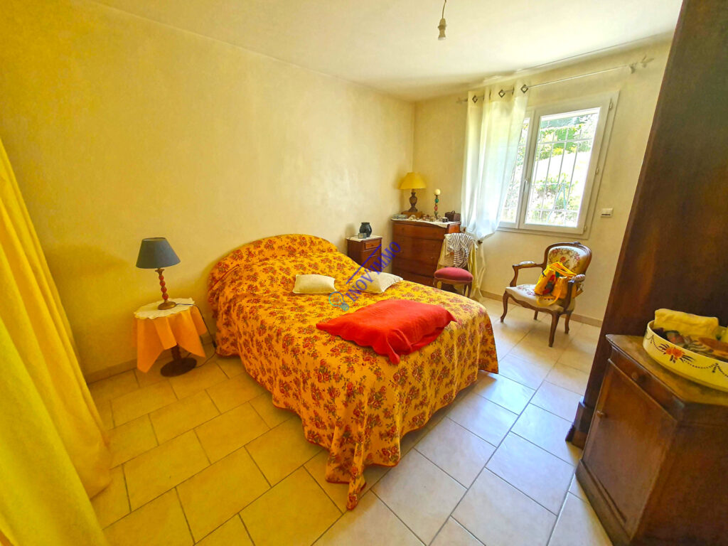 Belle Villa T6 sur terrain de 914m2 – 6 pièces – 4 chambres – 6  – 114 m²