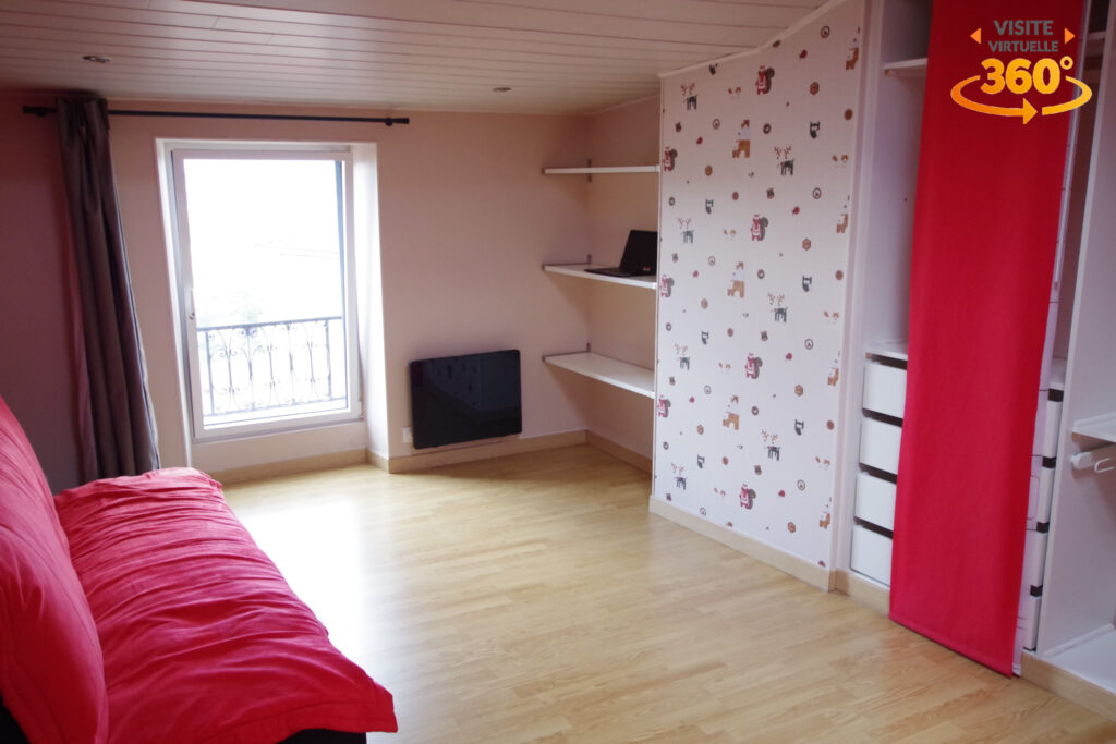 Maison de bourg de 120m2 habitables – 6 pièces – 4 chambres – NR  – 120 m²