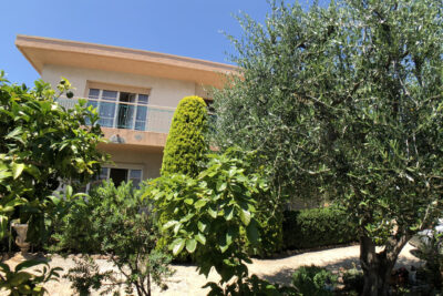 Saint Laurent du Var – Villa individuelle 6 pièces + atelier – 6 pièces – 4 chambres – 162 m²