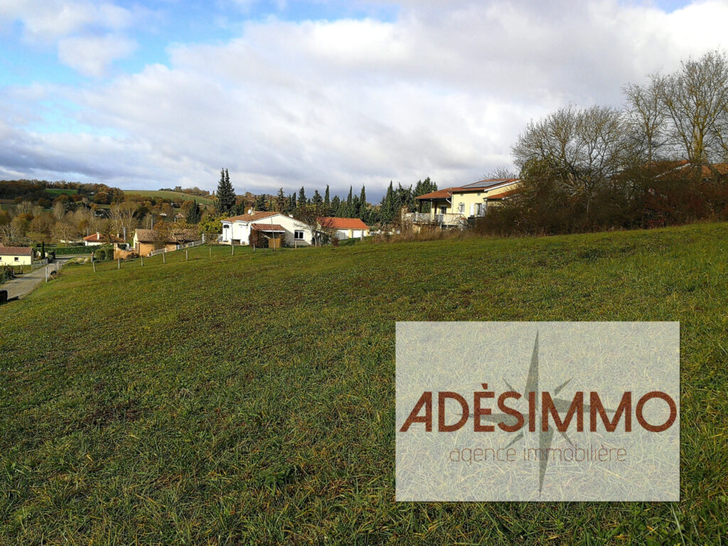 Terrain de 1200m2 à acheter 106000 EUR à Sainte-Suzanne – NR pièces – NR chambres – 6  – 1200 m²
