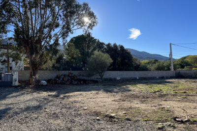 Terrain constructible viabilisé – NR pièces – NR chambres – 710 m²