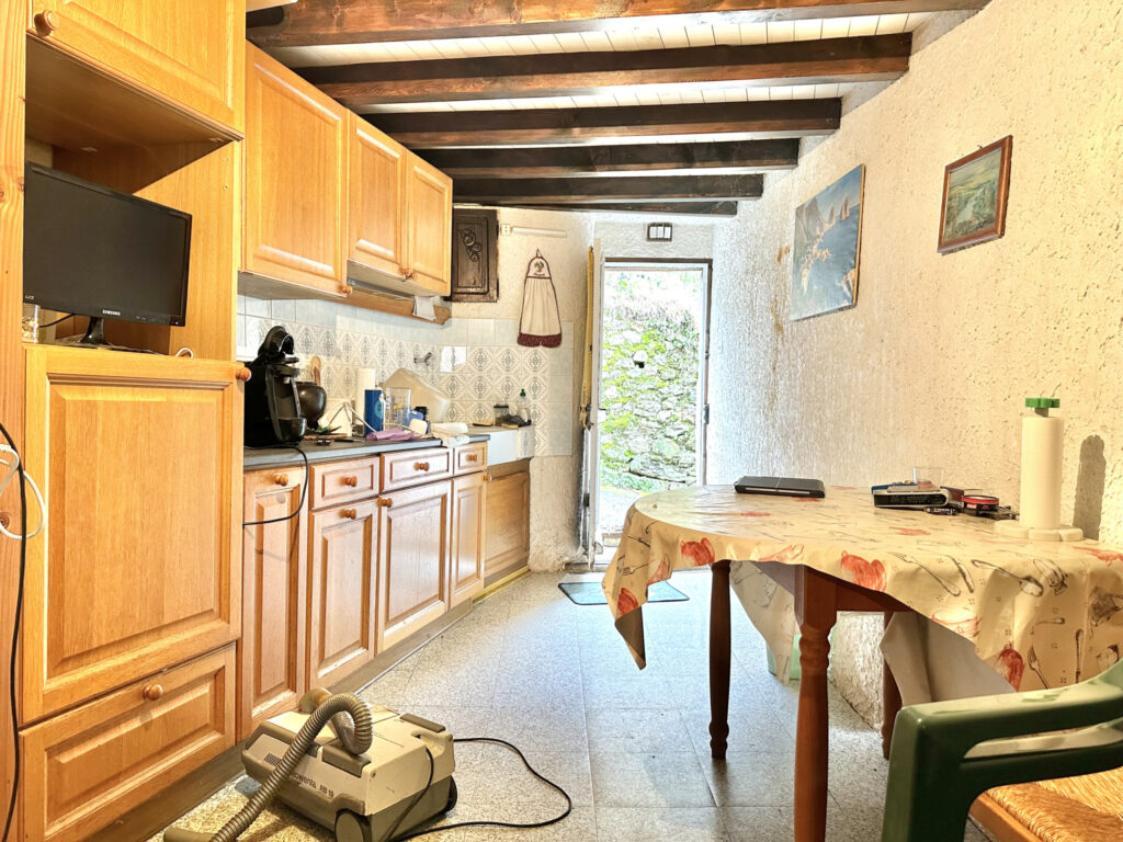 Maison de village 3 pièces 35m2 – 3 pièces – 2 chambres – NR  – 35 m²