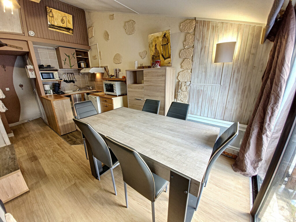 Chalet mitoyen sur Guzet la station – 2 pièces – 1 chambre – 6  – 30.83 m²