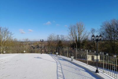 Un bijou (semi-plain-pied) sur 46 ares – 9 pièces – 6 chambres – 200 m²