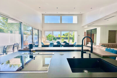 VILLA PRESTATION HAUT DE GAMME DANS LES HAUTEURS DE SALAISE  – 6 pièces – 5 chambres – 165 m²