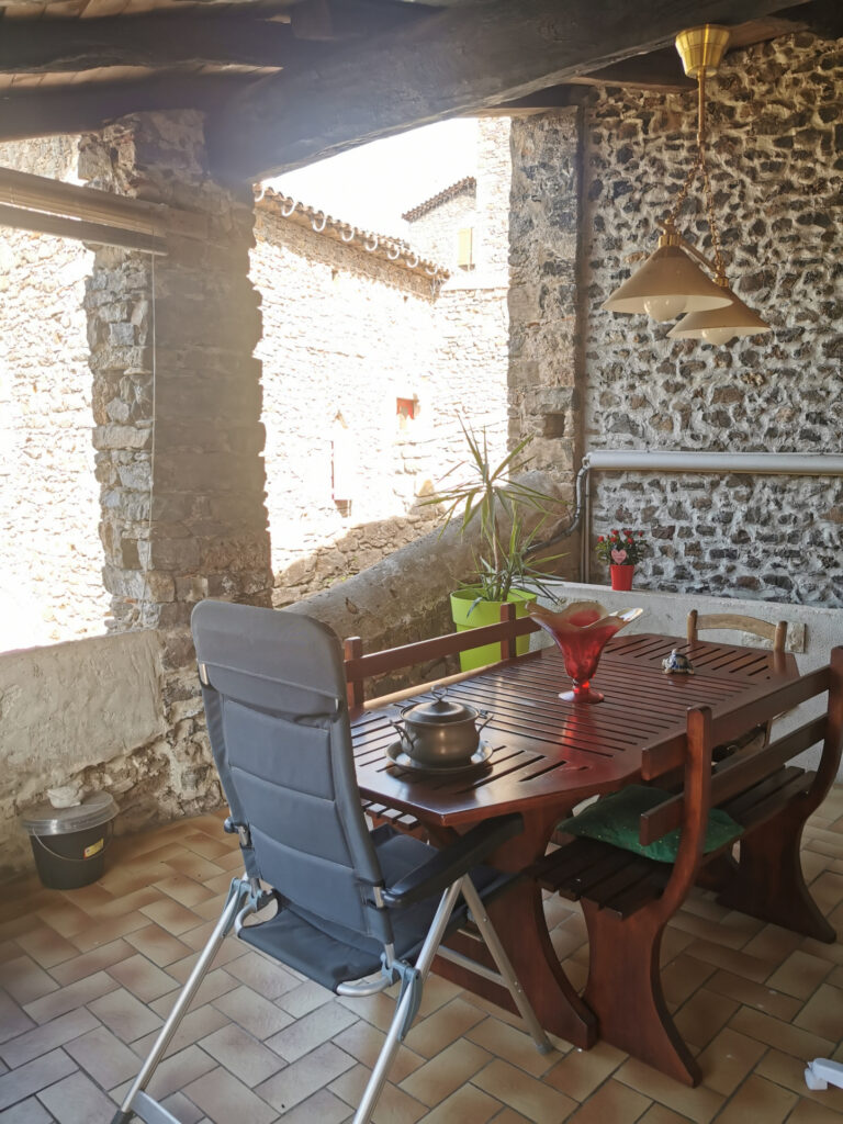 Maison en pierres LUZIERS  – 5 pièces – 4 chambres – NR  – 120 m²