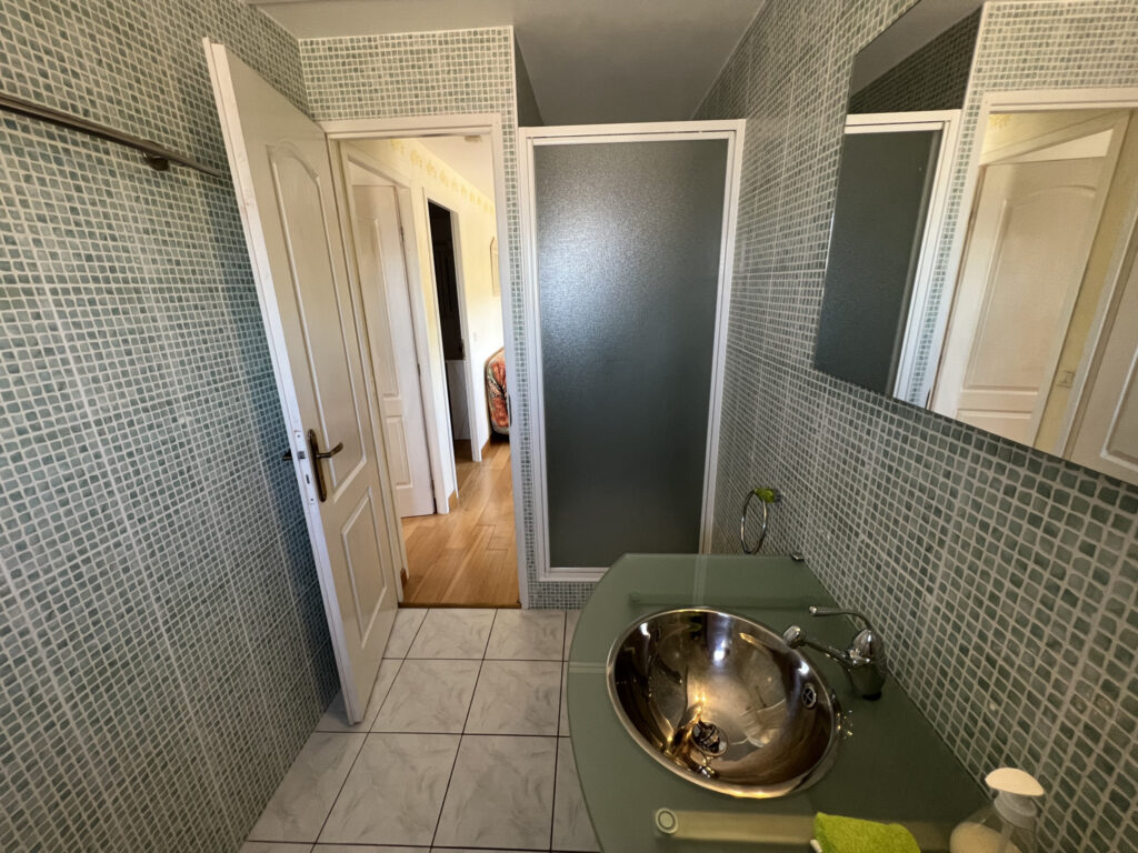 VILLA DE STANDING AVEC PISCINE QUARTIER MARAVAL CAP D’AGDE – 6 pièces – 4 chambres – 6  – 180 m²