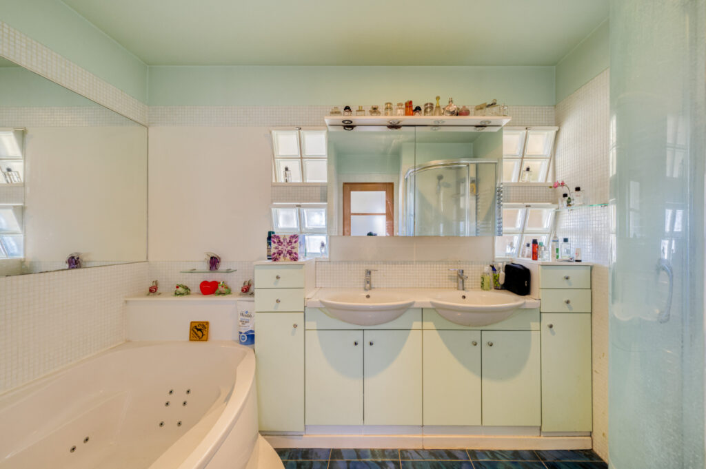 Villa d’Architecte Contemporaine volume et vue exceptionnels – 8 pièces – 5 chambres – 4  – 238 m²