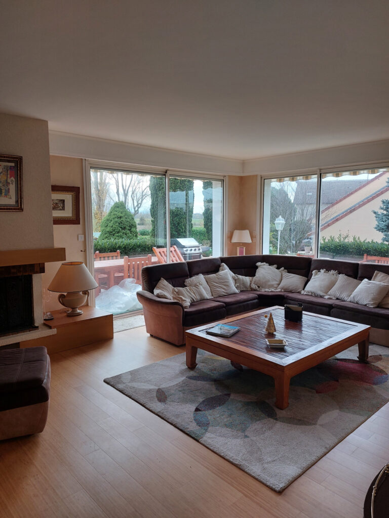 Quartier résidentiel sortie Vichy – 8 pièces – 4 chambres – 6  – 200 m²