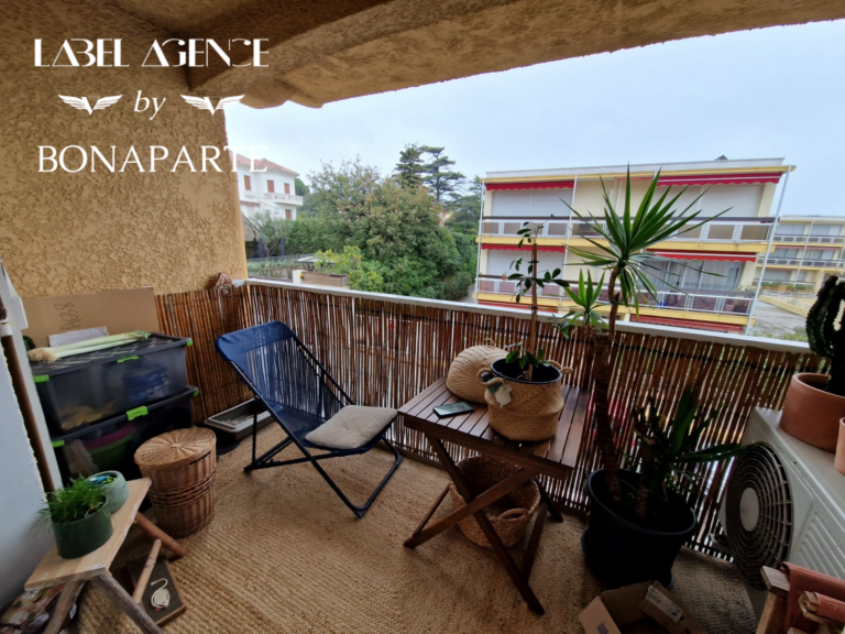 Appartement T2 centre-ville, terrasse, Vue mer latérale et g – 2 pièces – 1 chambre – 42 m²