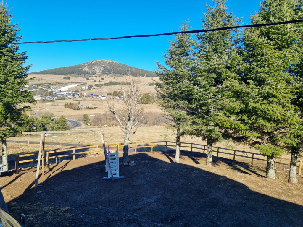 corps de ferme avec fort potentiel – 8 pièces – 6 chambres – 6  – 180 m²