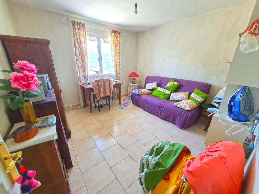 Belle Villa T6 sur terrain de 914m2 – 6 pièces – 4 chambres – 6  – 114 m²