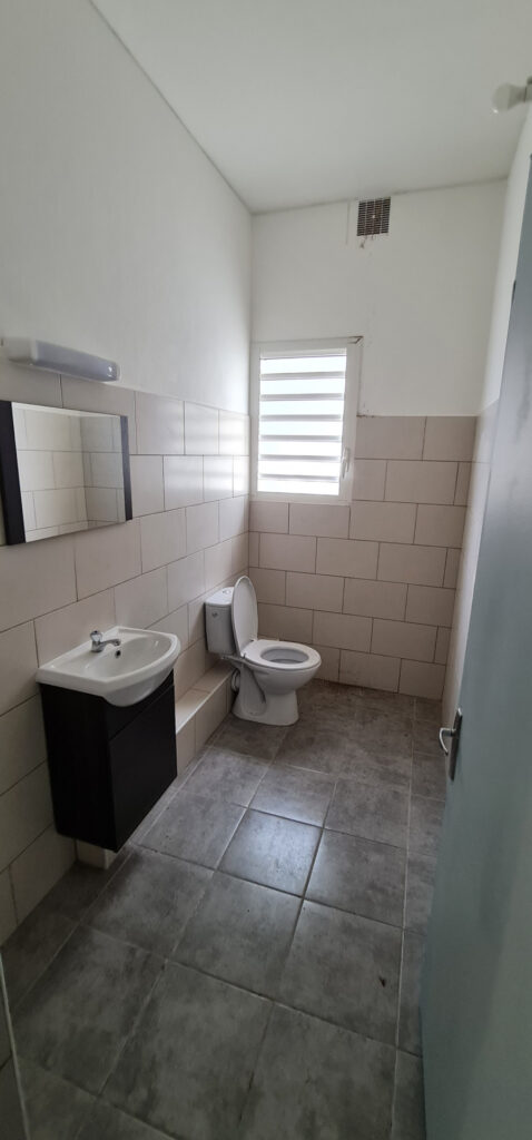 Saint-Pierre – centre-vile : appartement T4 de +150 m2 – 4 pièces – 3 chambres – 6  – 150 m²