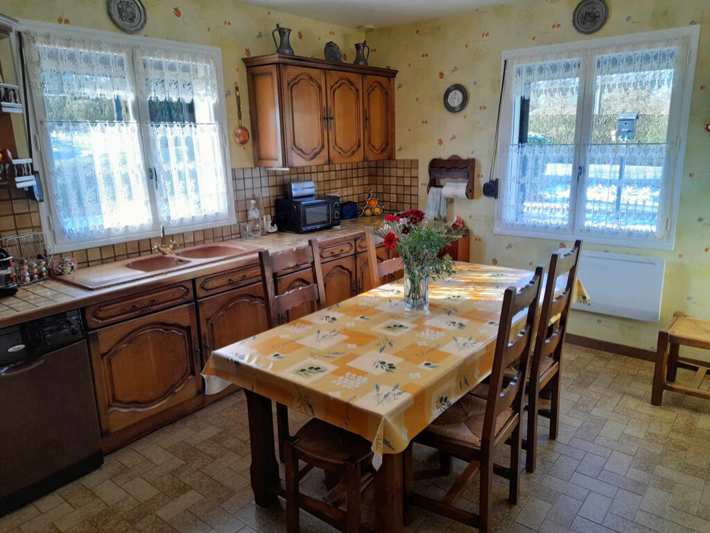 Un bijou (semi-plain-pied) sur 46 ares – 9 pièces – 6 chambres – 6  – 200 m²