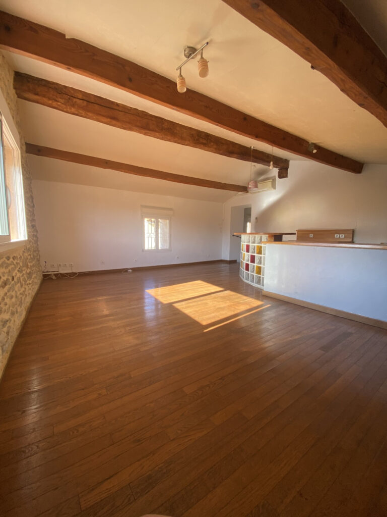 APPARTEMENT T3 – 68,65m2 – 3 pièces – 2 chambres – 6  – 68.65 m²