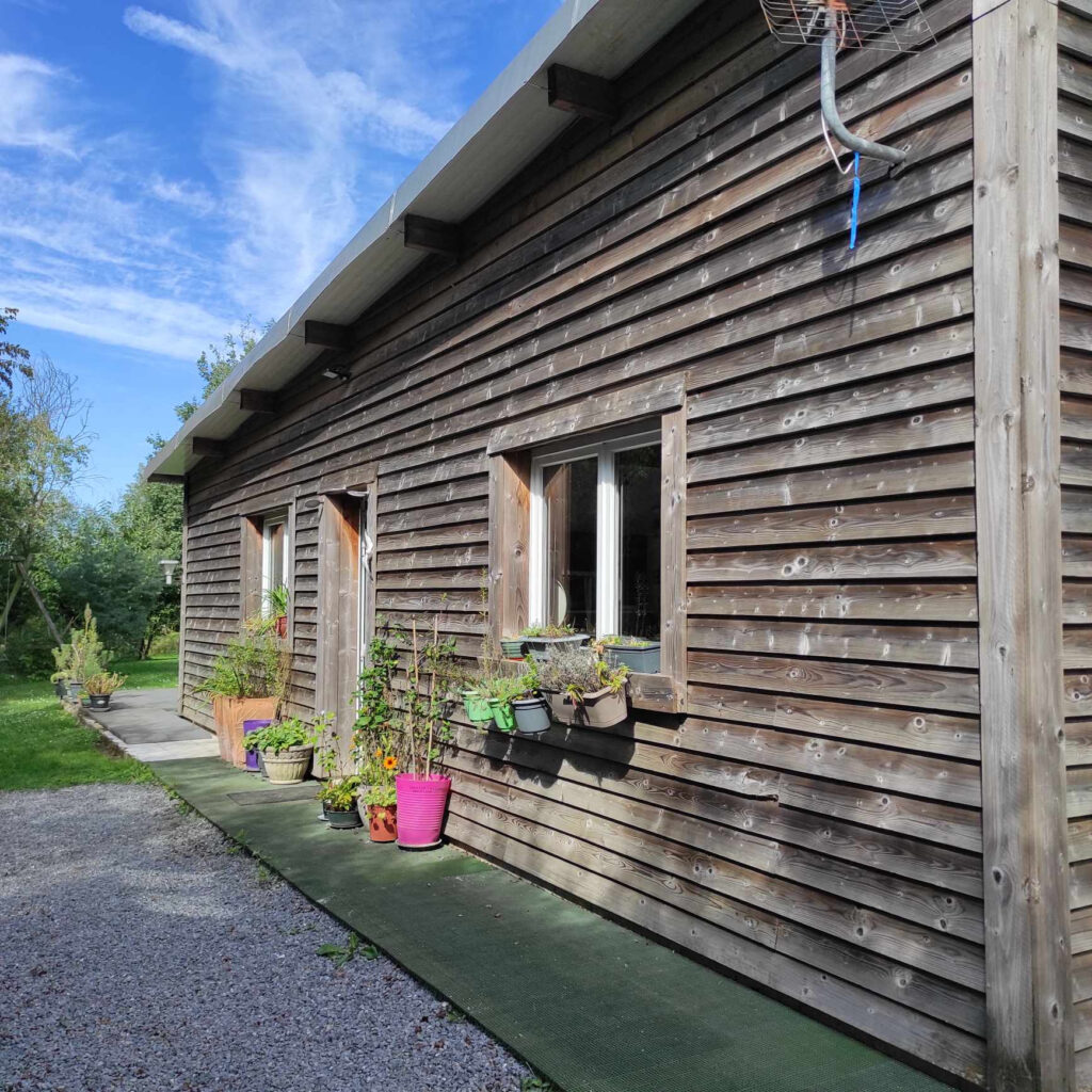 MAISON CAMPAGNARDE ET SON LOCAL COMMERCIAL…INDEPENDANT. – 6 pièces – 4 chambres – 6  – 135 m²