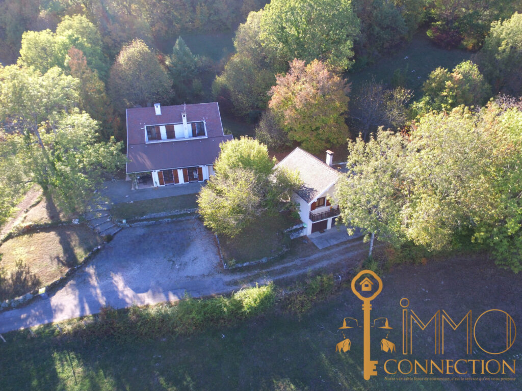 Ensemble immobilier de 200 m2 habitables – 6 pièces – 5 chambres – 6  – 200 m²