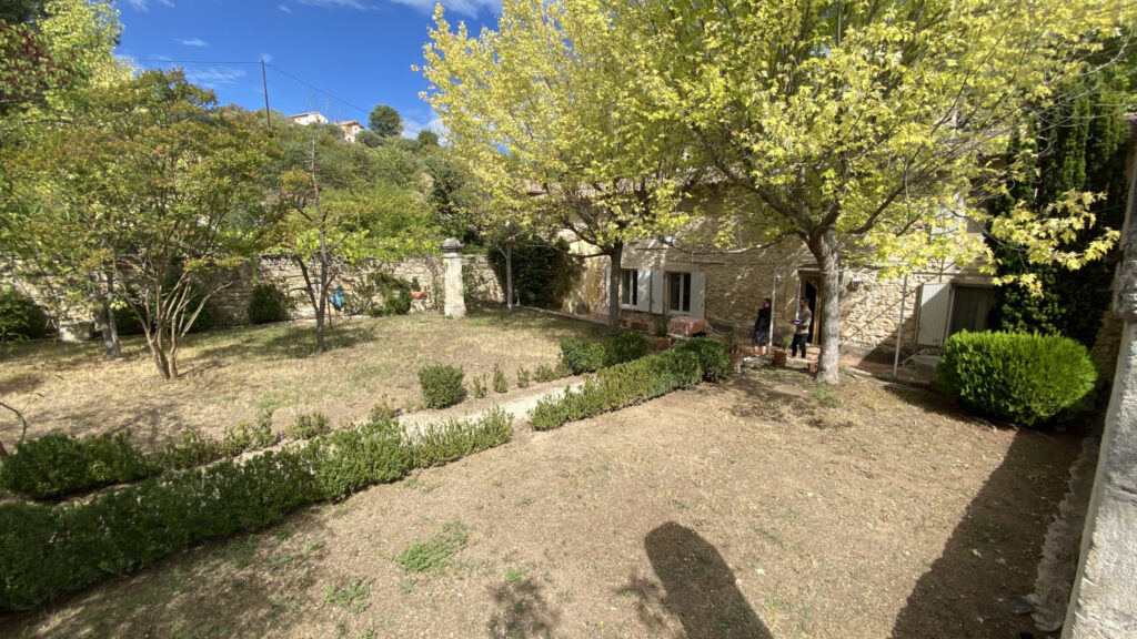 MAISON DE CARACTÈRE DE 160M2 AVEC GARAGE – 4 pièces – 3 chambres – NR  – 150 m²