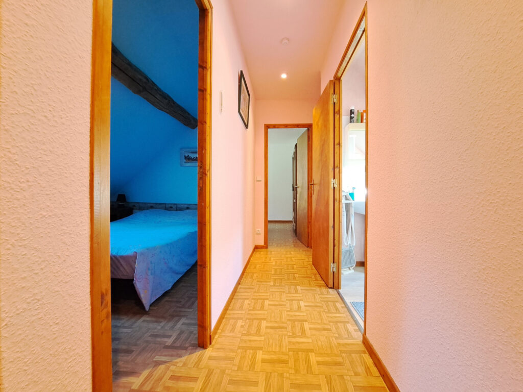 Maison typique de la vallée avec jardin  – 3 pièces – 2 chambres – 6  – 80 m²