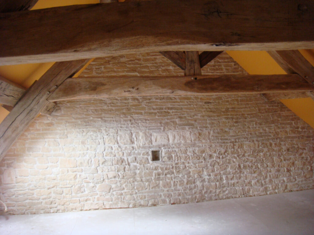  MAISON DE CHARME – 6 pièces – 4 chambres – 2  – 130 m²