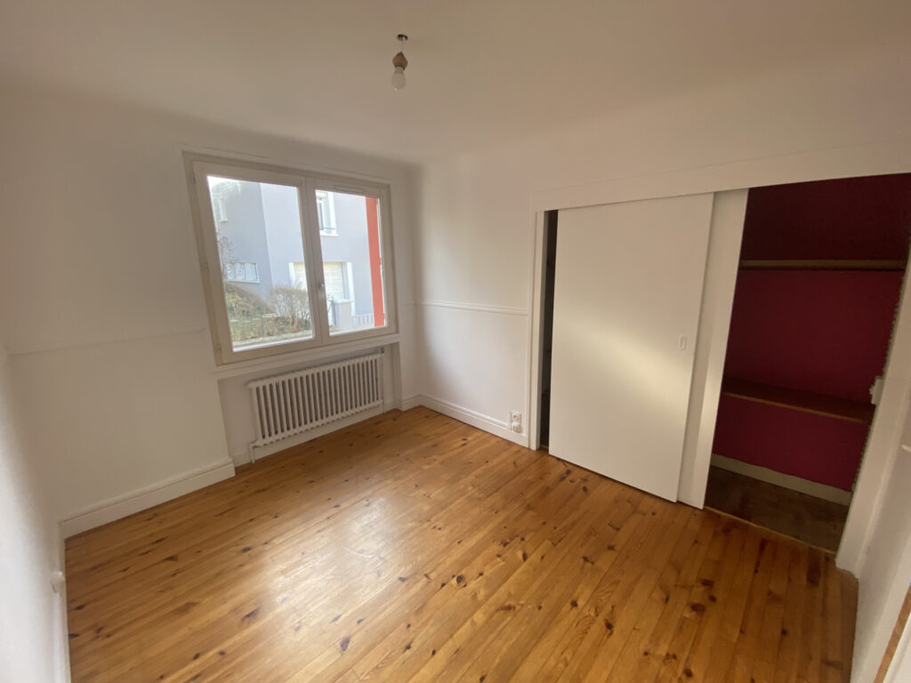 Maison +appartement  – 7 pièces – 4 chambres – 6  – 148 m²