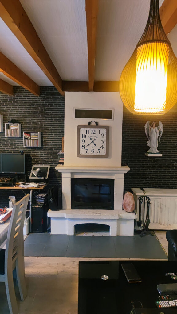 MAISON CAMPAGNARDE ET SON LOCAL COMMERCIAL…INDEPENDANT. – 6 pièces – 4 chambres – 6  – 135 m²