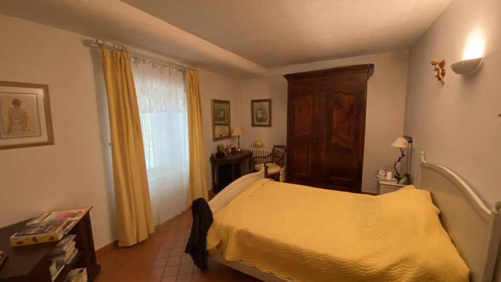 MAISON DE CARACTÈRE DE 160M2 AVEC GARAGE – 4 pièces – 3 chambres – NR  – 150 m²