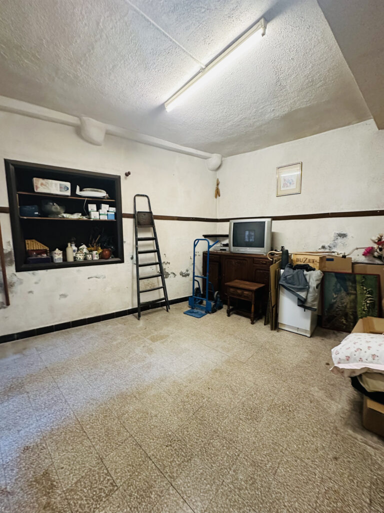 Maison de village 2 faces – ARLES-SUR-TECH – 5 pièces – 3 chambres – 6  – 93.41 m²