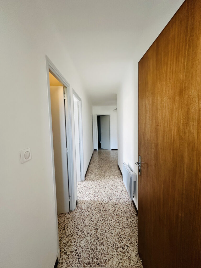 Maison 4 faces – Arles sur Tech – 8 pièces – 6 chambres – 6  – 170 m²