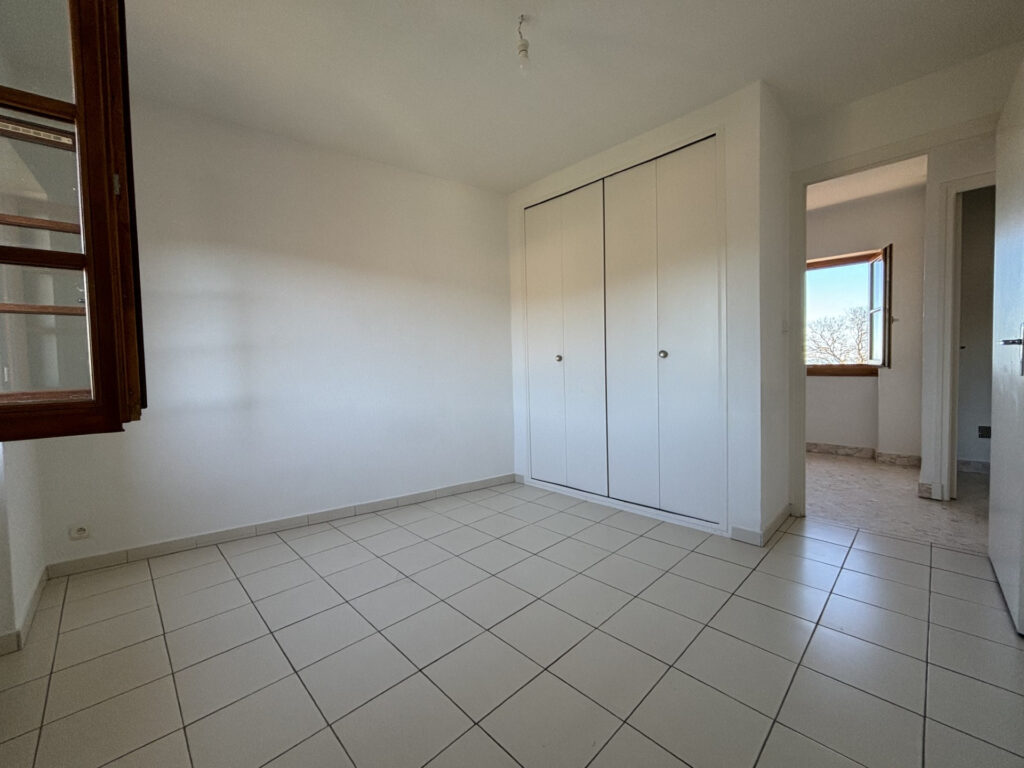 MAISON FAMILIALE 6 PIECES AVEC JARDIN – 6 pièces – 4 chambres – 6  – 170 m²