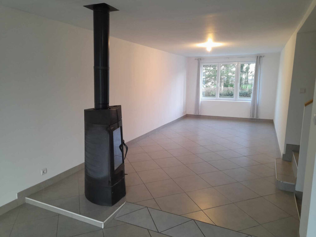 Semi-plain-pied – 4 pièces – 3 chambres – 6  – 130 m²